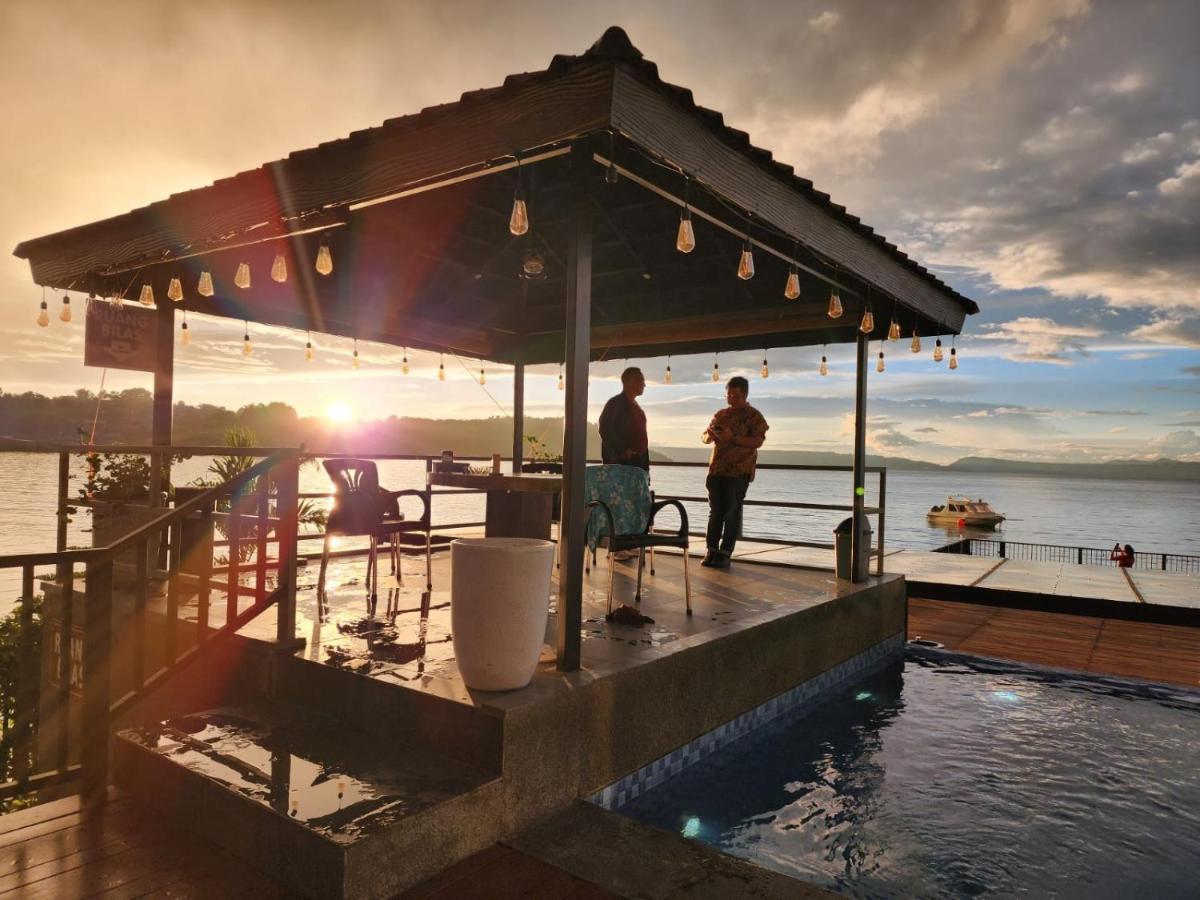 Purnama Balige Hotel Exterior photo